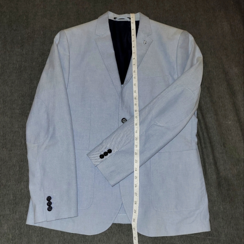 H&M Men's Light Blue Jacket. Size Large